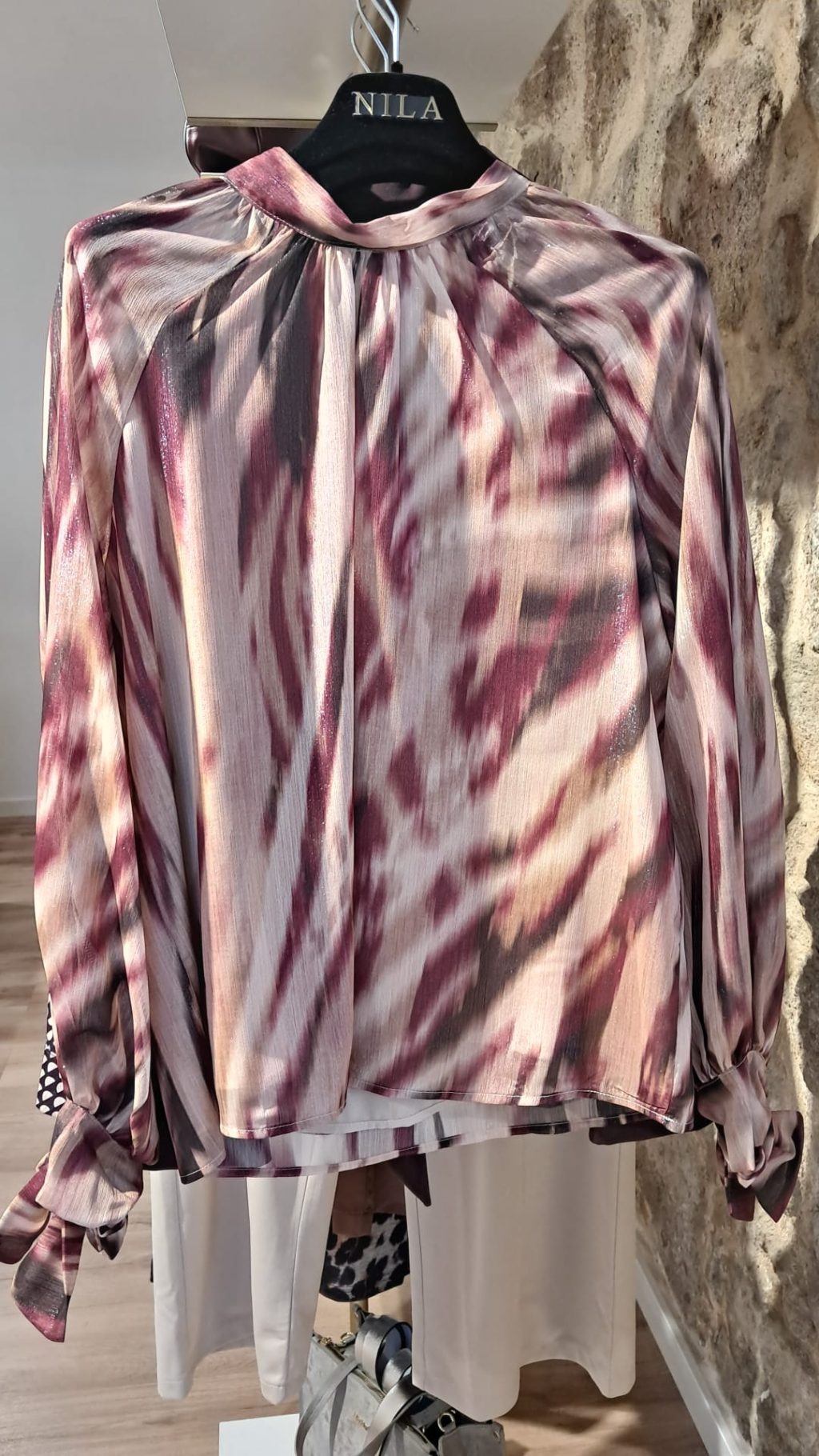Camisa Bordeaux com Fio Dourado Mimi Mua